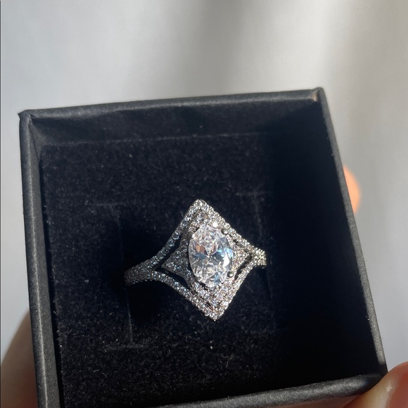 Sterling Silver zirconia Diamond Ring 925 size 7 - Picture 4 of 17